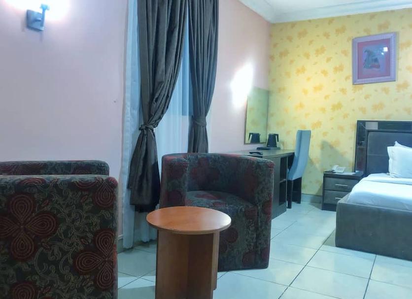 /web/uploads/116/Prixair Pure Hotel/room-photos/Double Executive/prixair do e.jpg
